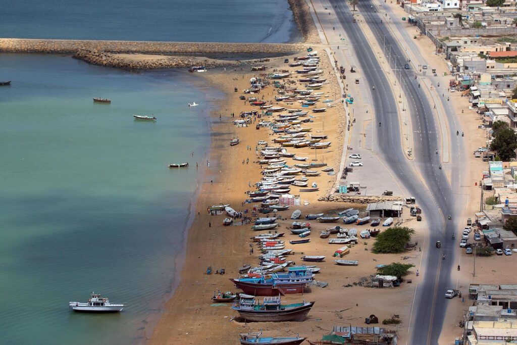 Gwadar cleanliness: 50 garbage containers handed over on Jan 30